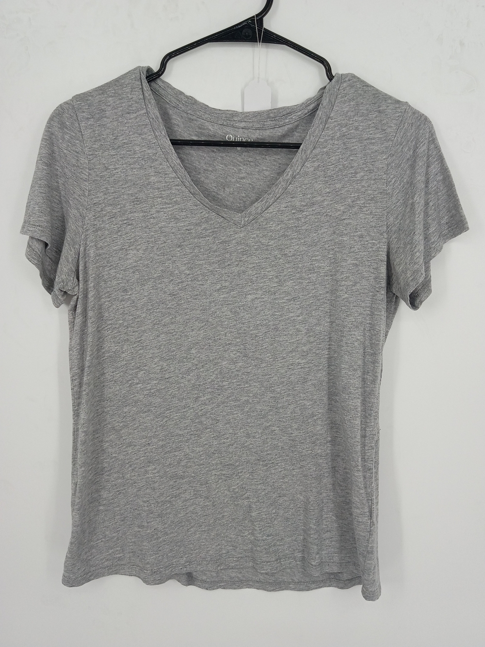 Quince Light Heather Gray V-Neck Short Sleeve Tee Shirt Gym Casual Size Medium